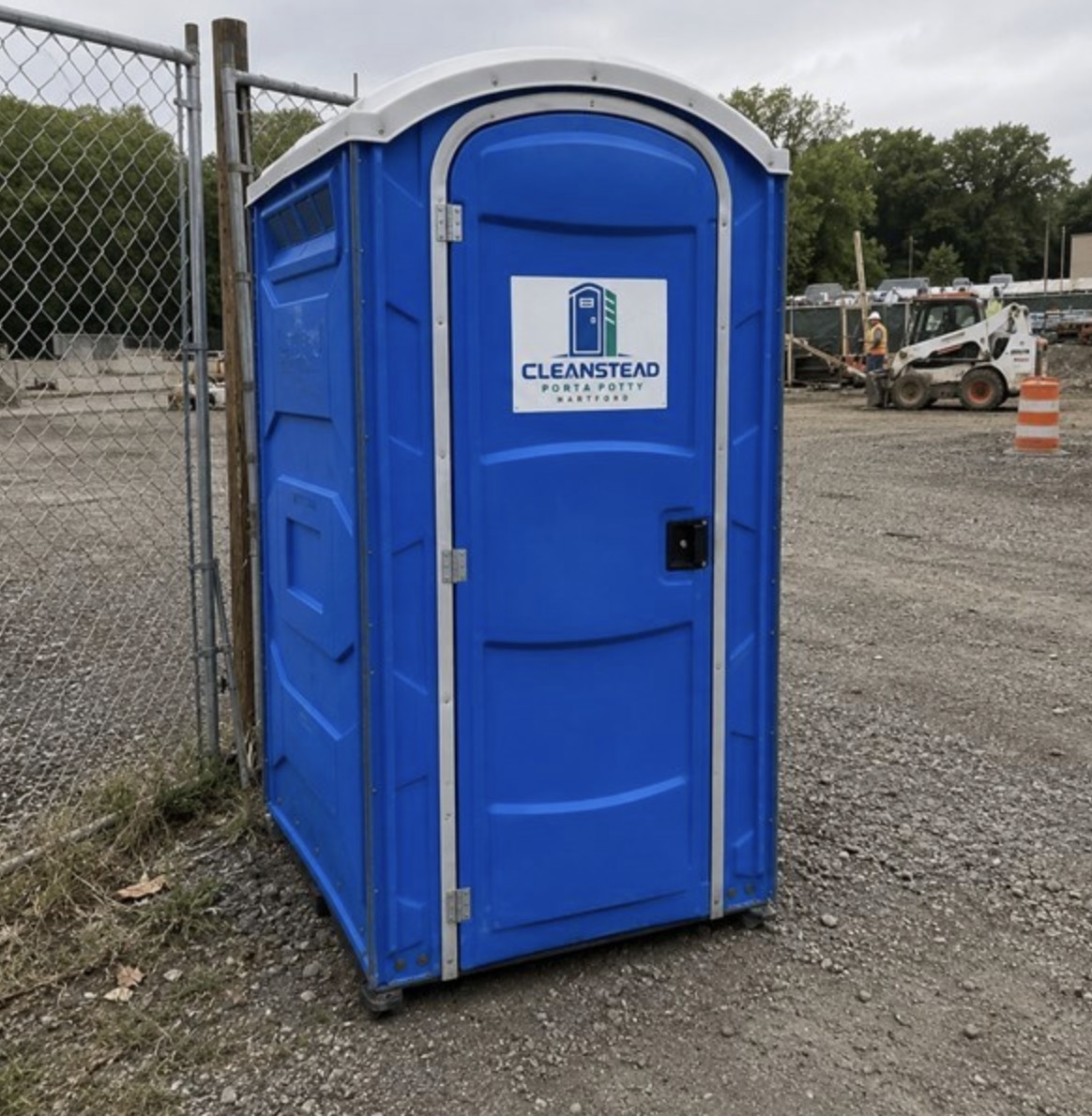 Standard porta potty rental in Hartford